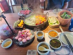 草本鸳鸯锅-盡膳口福跷脚牛肉火锅(晶耀前滩店)