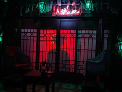 -荒岛实景沉浸密室(江汉路1店)