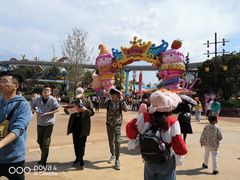 -七彩云南欢乐世界