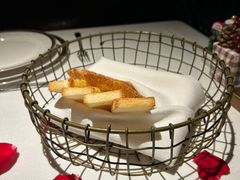 餐前面包-Mogul Eatery·大亨餐酒馆