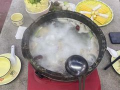 -墨脱石锅椰子鸡•香草鸭•东山羊(大东海店)