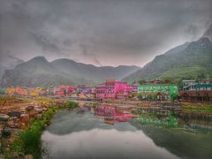 -百里峡七彩艺术小镇