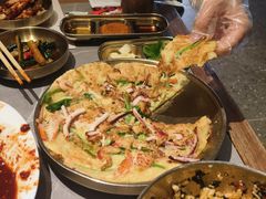 -草家酱蟹炭火烤肉店(珲春南路一店)
