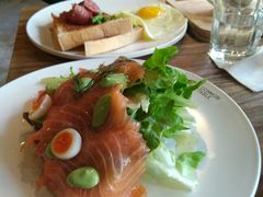 -Common Table · Brunch & Coffee