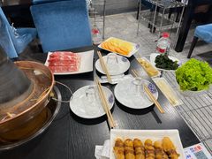 -楼外楼大刀肉传统火锅居(幸福街店)
