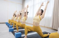 -亚太瑜伽普拉提学院