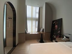 -上海虹桥中心爱琴海亚朵S酒店