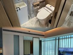 -深圳国际会展中心希尔顿酒店(前海华发冰雪世界店)