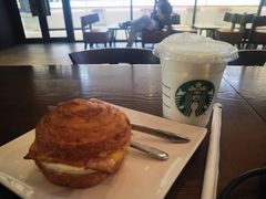 -星巴克(武汉江夏中百广场店)