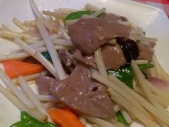 花生叶炒豬肝-龙桥私厨·姜花菊花过桥鱼·顺德菜(容桂店)