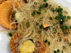 蒜蓉粉丝蒸扇贝-明记海鲜大排档(巽寮湾店)