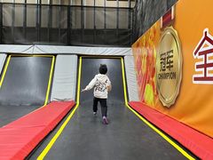 -嗨马乐动室内潮玩运动·团建·轰趴·桌游(南丰汇店)