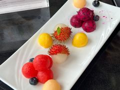 -亚龙湾喜来登·美景台大堂吧