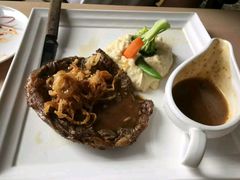 -LENBACH兰巴赫西餐啤酒坊(大连星海广场店)