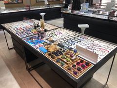 -吴良材眼镜(美罗城店)