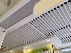 -艾吉宠物医院24小时转诊·微创·心脏介入中心(虹口店)