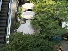 -瑞虹新天地月亮湾