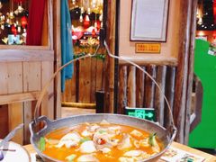 -老滇山寨•云南特色菜•地方菜•民族风情歌舞表演(金碧店)