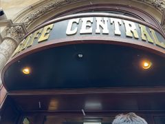 -中央咖啡馆