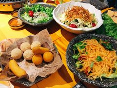 那胡同里的白领蔬菜沙拉-那胡同里的小烤肉馆(开发区万达店)