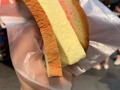 榴莲味-詹爷爷乌节路街头冰淇淋