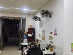 -胥佳烧鸡公牛肉面馆