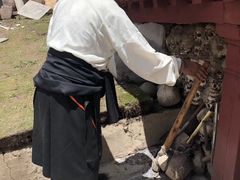 -比如骷髅墙景区