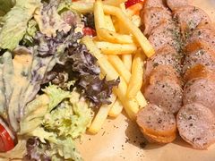 -The Cheebat 锌吧·Bistro(体育西店)