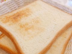 烤切片白面包-小白桦西餐厅