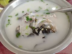 奶汤鱼头-雪湖煜辰鱼头老店(雪野湖店)