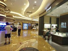 -王府井百货熙地港店