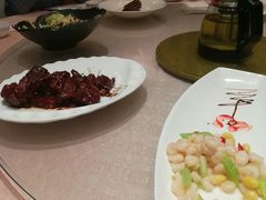 -鸿一饭店(隐秀路店)