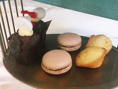 -La Mer Restaurant & Lounge