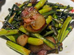 红菜苔炒腊肉-天下客饭店(中山路店)