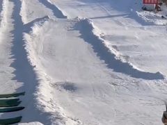 -济南卧虎山滑雪场
