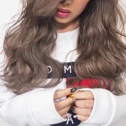 -诗悦发型SALON·圣罗兰店