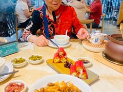 -燕莎奥特莱斯购物中心