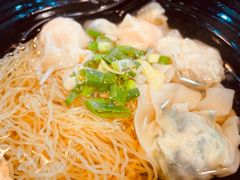 鸳鸯云吞面-蟠龙粉面茶餐厅