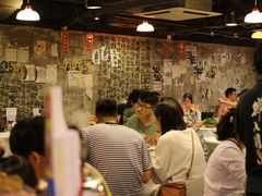 大堂-鲜入围煮花胶鸡海鲜火锅