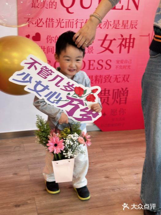 北京鹏龙星徽奔驰4S店(西大望路店)图片