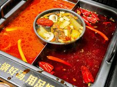 -老牌坊云南鱼豆花火锅(爱建店)