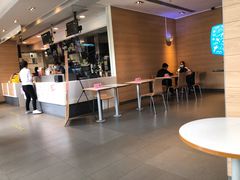 -麦当劳(中二横路店)