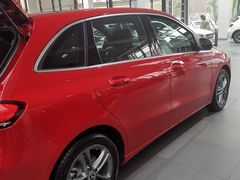 -上海星瀚奔驰4S店(红柳路店)