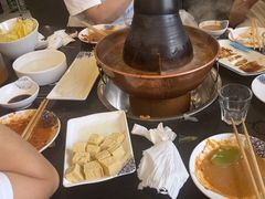 -楼外楼大刀肉传统火锅(西安大路店)