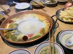 -洱火云南酸菜牛肉火锅(石景山当代商城店)