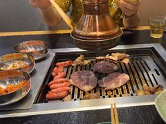 -臻牛烤肉