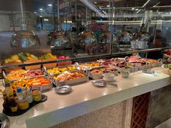 自助取餐区-东莞塘厦三正半山温泉酒店·沙利文西餐厅