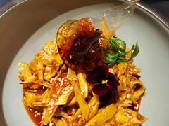 敲糖棒棒鸡-辛香汇·现炒川菜(淮海路百盛店)