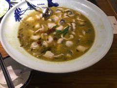 老屋招牌酸菜鱼-老屋印象川菜(马园路店)