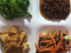 -萨宁音登锡伯风味餐厅(一楼店)